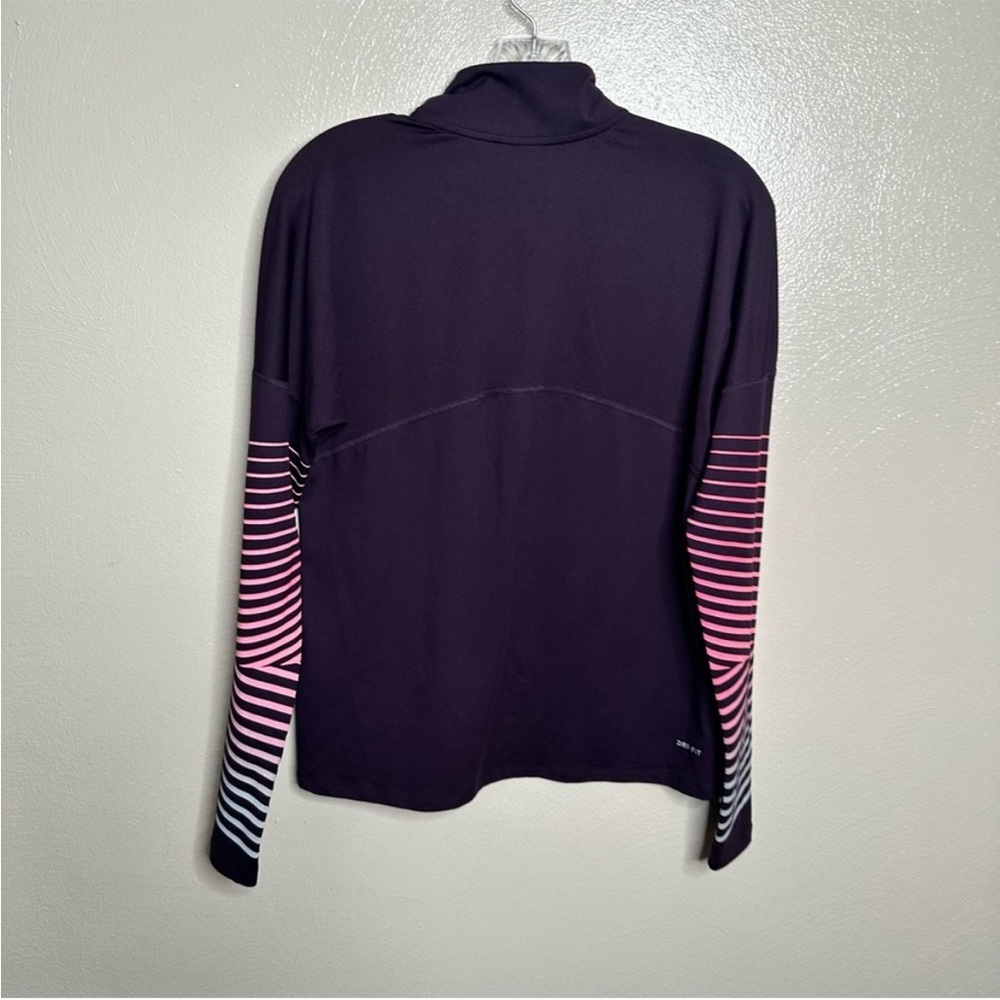 NIKE women’s running pullover - Picture 11 of 11